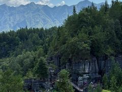 -梭布垭石林景区