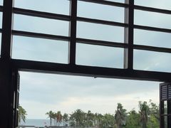 -亚龙湾喜来登·美景台大堂吧