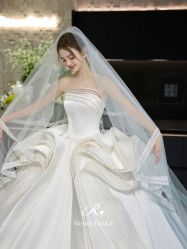 点击看大图 -Renee芮亦婚纱