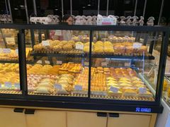 面包甜点陈列柜-御蝶坊生日蛋糕KNAC(新村店)