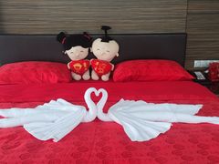 -上海虹桥西郊假日酒店