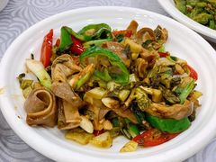农家酸菜炒猪肚-粤·向群饭店(龙津东路总店)