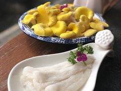 -大匠工房古船木艺术餐厅·猪肚鸡专门店(长白仙岛店)