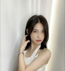 -丝语萱形象