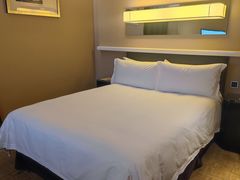 -上海中航虹桥机场泊悦酒店