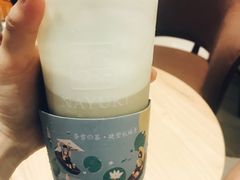 冻顶乌龙鲜牛乳-奈雪的茶(杭州万象城PRO店)