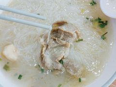 -小杨生煎(金山百联购物中心3楼店)