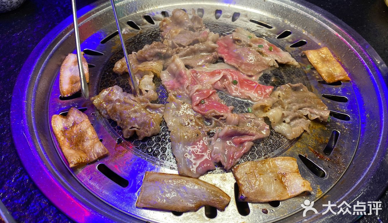 重庆探店｜国潮来袭‼️九街一家炫酷小众的宝藏烤肉店