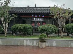 -慈城服务区-停车场
