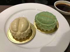 榴莲蛋糕-大中华希尔顿酒店-念自助餐·嗨啤·小龙虾