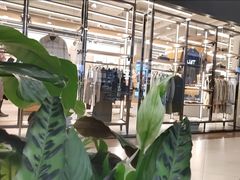 -燕莎奥特莱斯购物中心