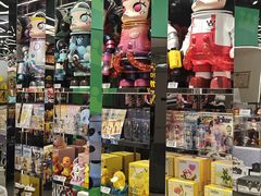 -泡泡玛特POPMART(侨福芳草地店)