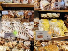 -顶东面包花园·生日蛋糕(世博店)