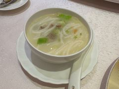 鱼汤米线-荣粤酒家·融合粤菜·海鲜火锅