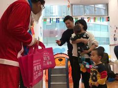 -抱抱熊托育中心(大悦城店)