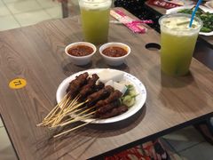 -东海岸人工湖美食村