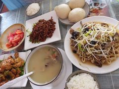 -天天向上素食餐厅(五台山店)