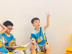 -蓝话筒·少儿成人演讲口才·主持朗诵·戏剧表演(大华第一坊店)