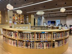 -漕河泾街道图书馆(漕河泾社区文化活动中心店)