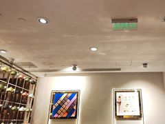 -VENCHI 闻绮(上海佛罗伦萨小镇店)