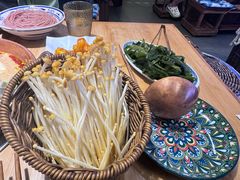 -洱火云南酸菜牛肉火锅(石景山当代商城店)