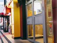 门面-麦当劳(展览馆店)
