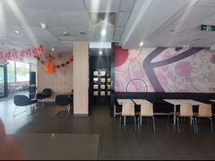 -麦当劳(展览馆店)