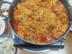 -亲昵春川鸡排(韩国美食街店)