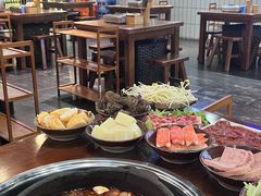 -黔有有贵州酸汤夺夺粉火锅(五味十字店)