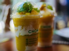 -Chom Cafe and Restaurant