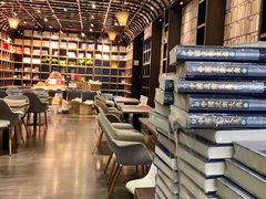 -钟书阁(松江泰晤士小镇店)