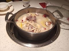 -三人行骨头王火锅(长寿店)