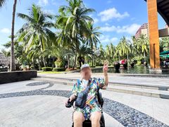 -三亚湾海居铂尔曼度假酒店