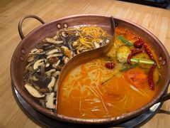 -洱火云南酸菜牛肉火锅(石景山当代商城店)