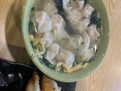 -香山胡记吴江路生煎(灵山路店)