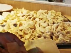 -八二小区抄手(龙湖上城天街店)