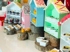 -亚洲国际大酒店·云顶阁旋转自助餐厅