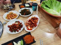 -牛信亭韩国料理·炭火烤肉(紫藤路店)