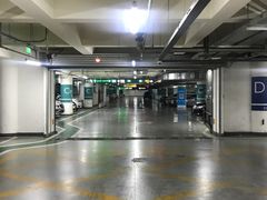 -金融街购物中心停车场