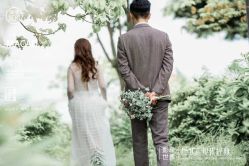 -现代经典婚纱摄影