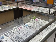 -吴良材眼镜(美罗城店)