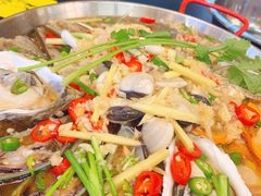 -蚝美人·生蚝海鲜烧烤(茶花园店)