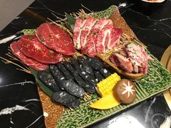 -山川小町·极番烧肉(新地假日广场店)