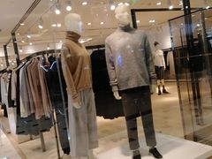 -COS(月星环球港店)