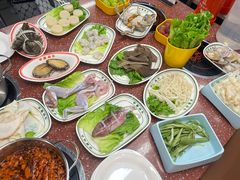 -四囍码头海鲜烧烤自助火锅(外滩南京东路悦荟广场店)