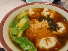 老汤馄饨担担面-京城小江南·土菜馆·蒸白鱼(东四十条店)