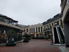 -王府井奥莱临潼小镇(临潼店)