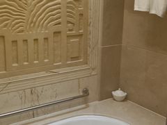 -湖北文旅洪宾红莲湖酒店