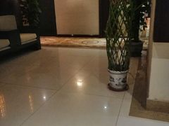 -上海御花园酒店