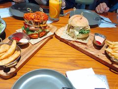 超厚芝士牛肉汉堡-魏斯理汉堡(西安沣东吾悦店)